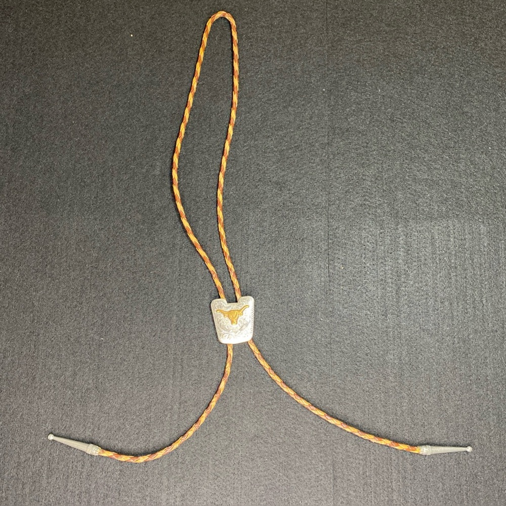 Men Native American Hand Engraved Sterling Longhorn Bolo Tie